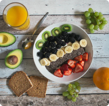 smoothy bowl with fruit